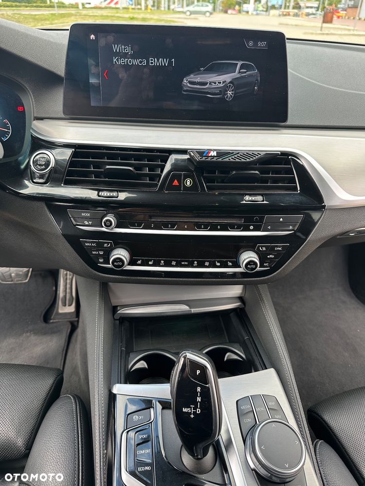 BMW Seria 5 520d M Sport Edition - 14