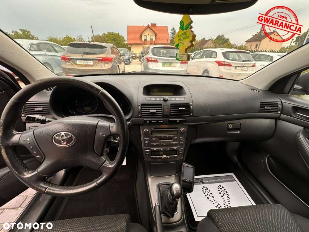 Toyota Avensis - 18