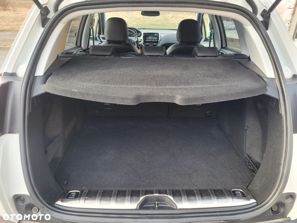 Peugeot 2008 BlueHDi 100 STOP & START Allure - 22