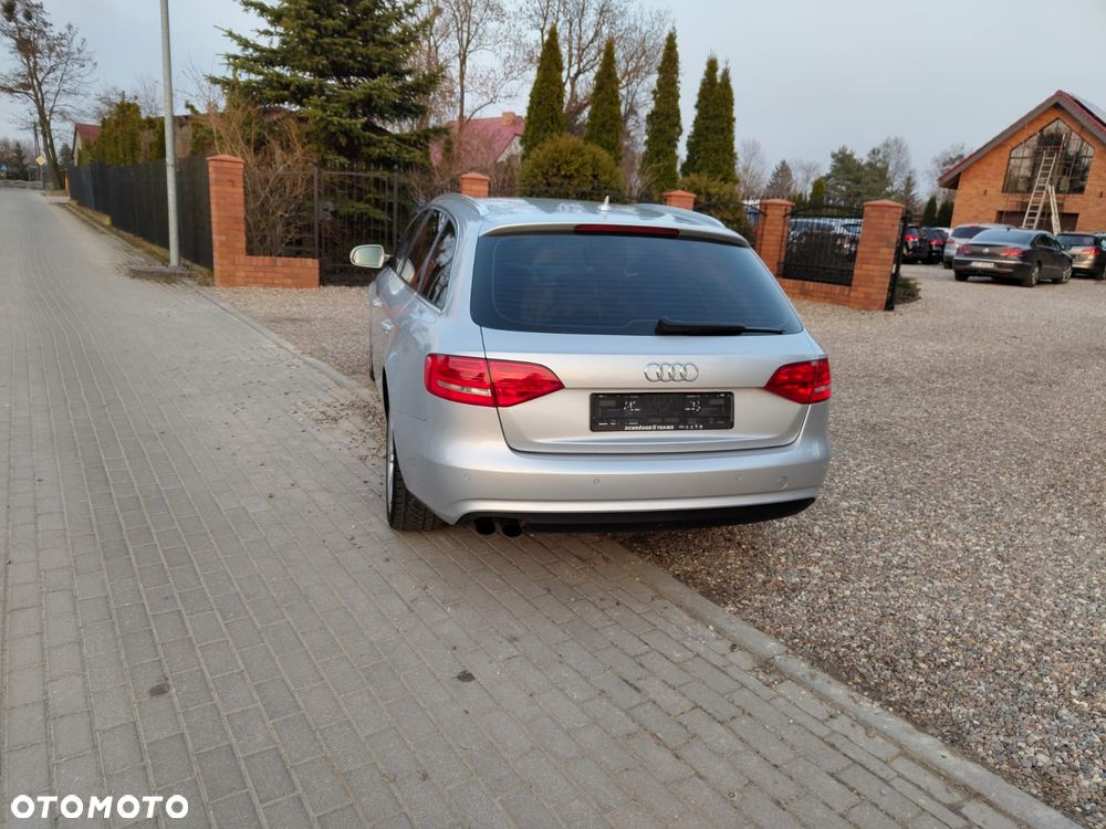 Audi A4 Avant 2.0 TDI - 8