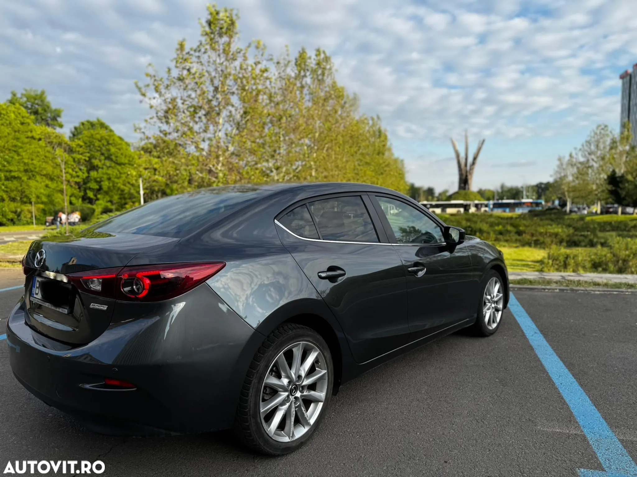 Mazda 3 - 5