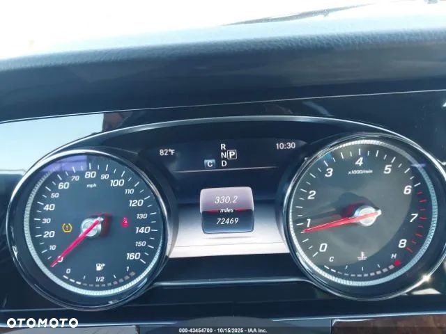 Mercedes-Benz Klasa E 300 9G-TRONIC - 19