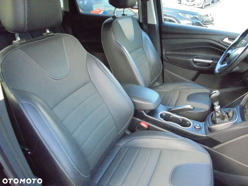 Ford Kuga 2.0 TDCi 4x2 Titanium - 14