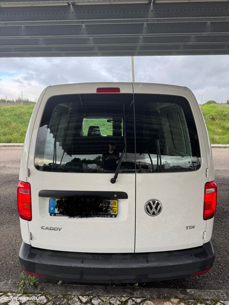 VW caddy Maxi - 4