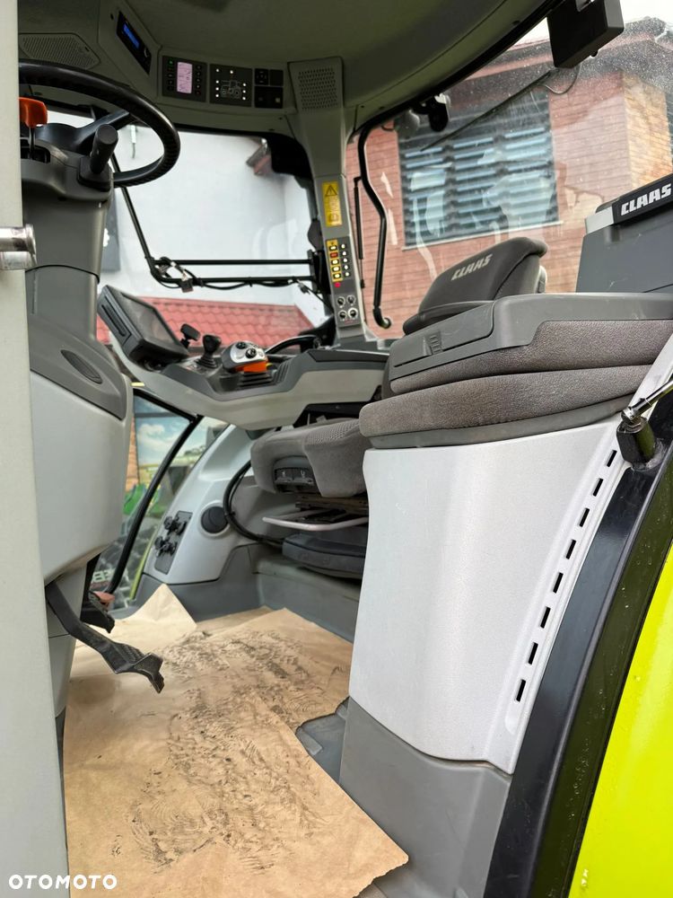 Claas ARION 640 CEBIS  650 660  JOHN DEERE 6930 - 24