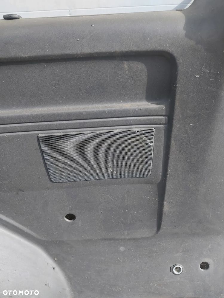Boczki tapicerki tył vw t5 t6 wersja długa - 15