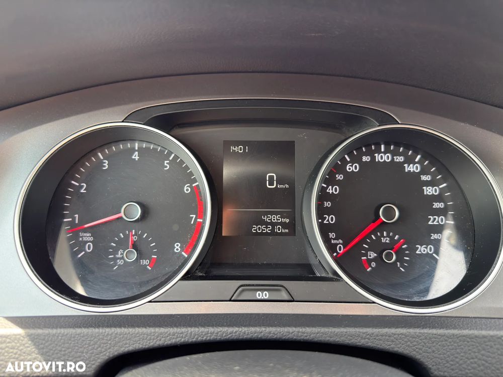 Volkswagen Golf 1.2 TSI BMT Comfortline - 30