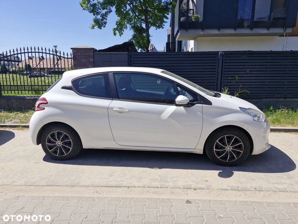 Peugeot 208 PureTech 82 Active - 3