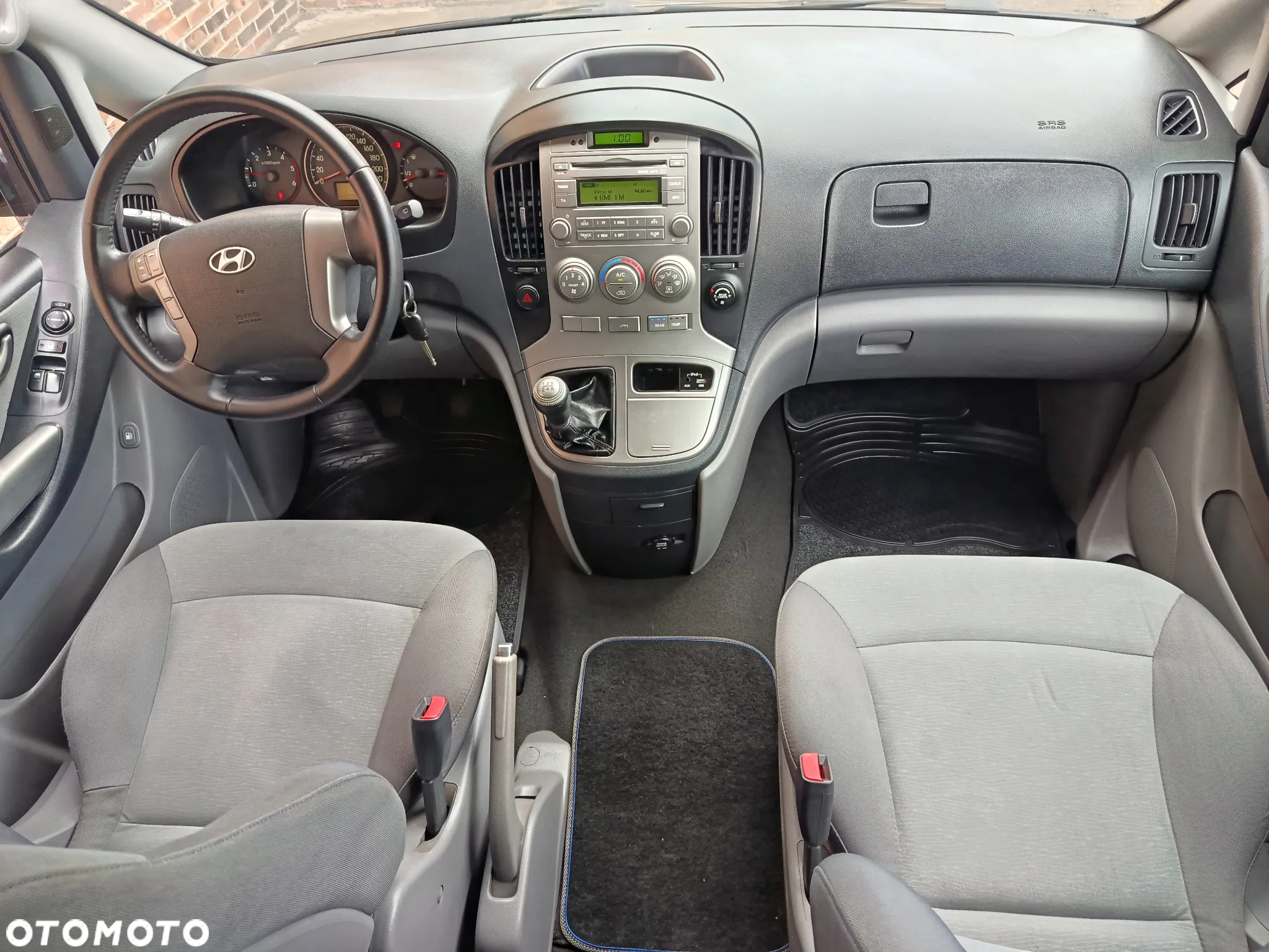 Hyundai H-1 2.5 CRDi Travel Comfort - 26