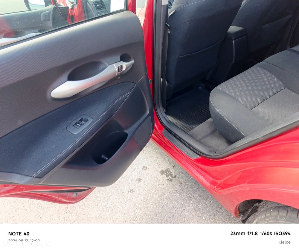 Toyota Auris 1.4 D-4D Premium EU5 - 7