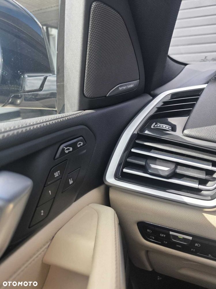 BMW X6 xDrive40d mHEV - 21