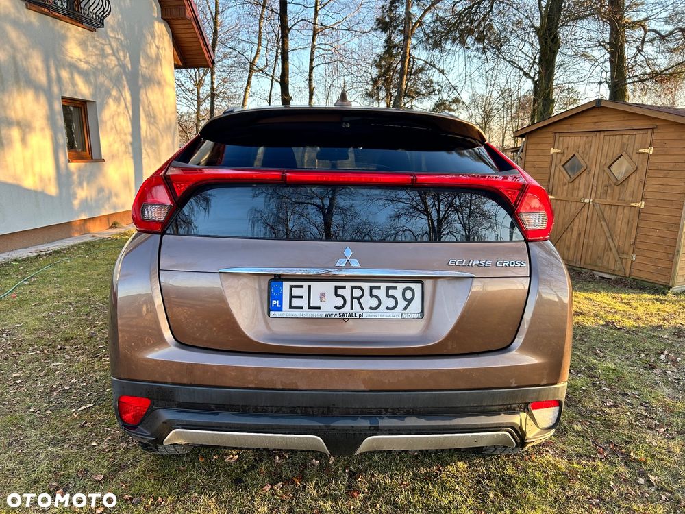 Mitsubishi Eclipse Cross - 16