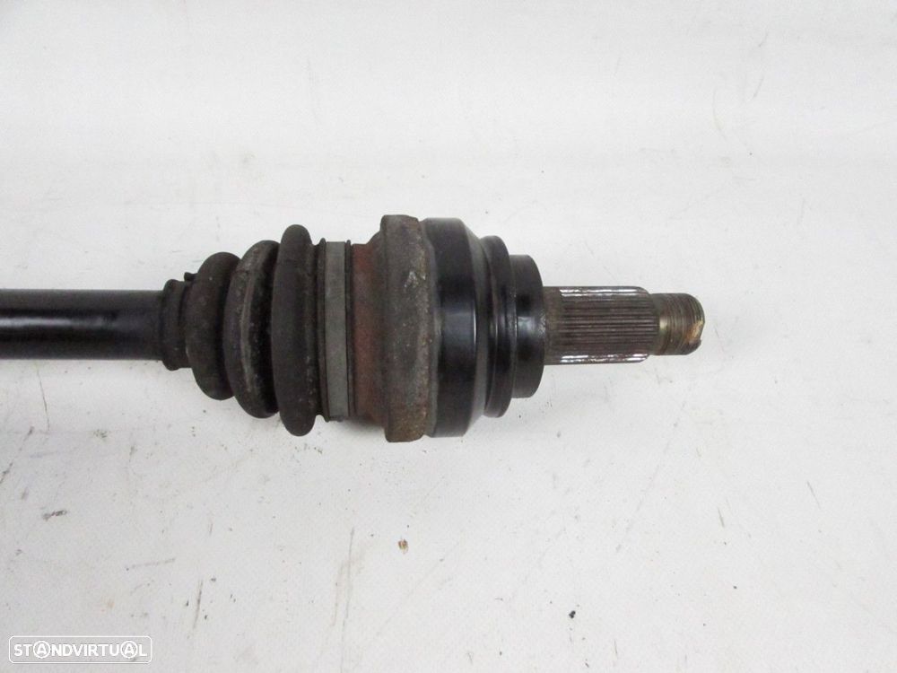 Transmissão Trás Seminovo/ Original BMW 5 (E60)/BMW 5 Touring (E61)/BMW 6 (E63)/... - 2