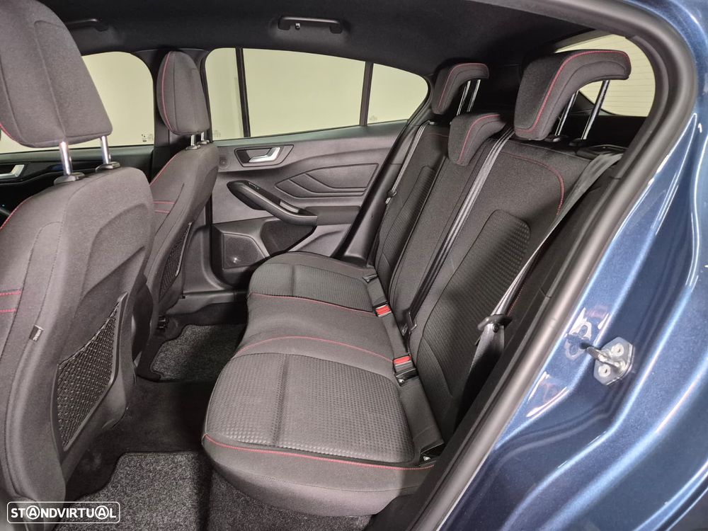 Ford Focus 1.5 TDCi ECOBlue ST-Line Aut. - 36