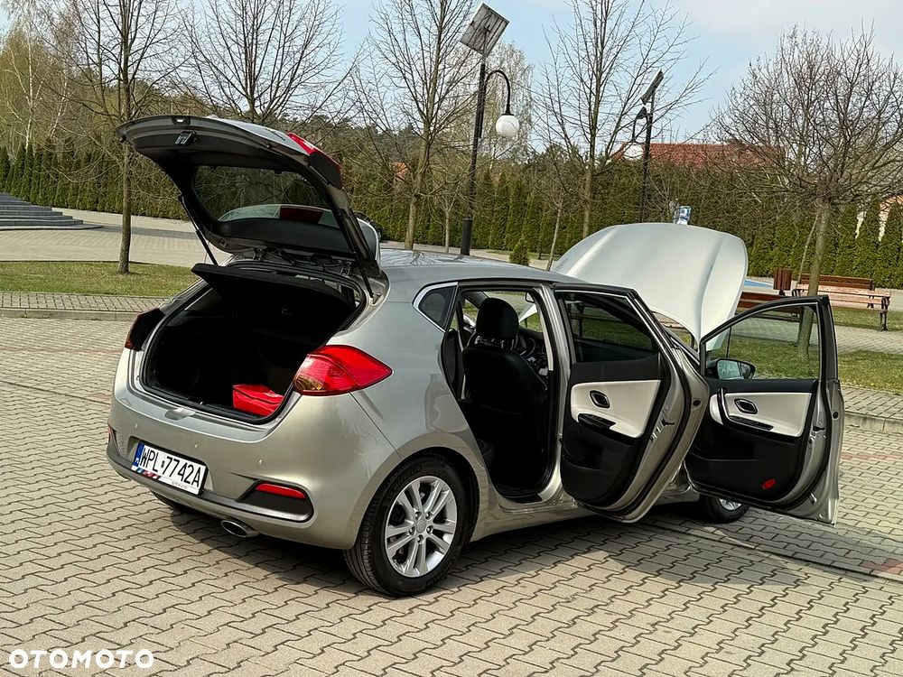 Kia Ceed 1.6 GDI Platinum Edition - 35