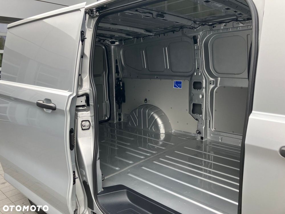 Volkswagen Transporter Transporter Furgon silnik: 2,0 l TDI 150 KM / skrzynia biegów: 6-biegowa manualna rozstaw osi: 3500 mm - 15