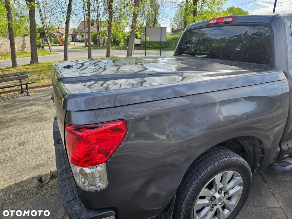 Toyota Tundra - 6