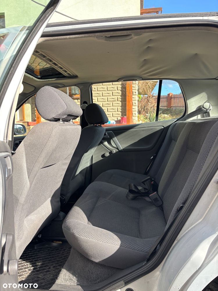 Volkswagen Polo 1.4 Basis - 7