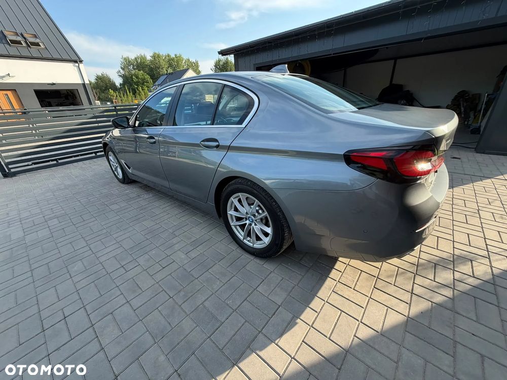 BMW Seria 5 2022 photo 4