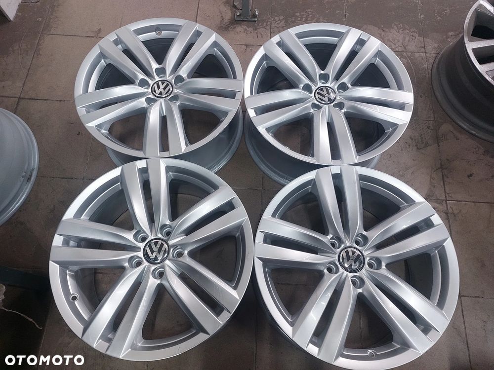 FELGI ALUFELGI 18 8J ET44 5X112 VW PASSAT R-LINE JAK NOWE! OE 3AA601025H - 1
