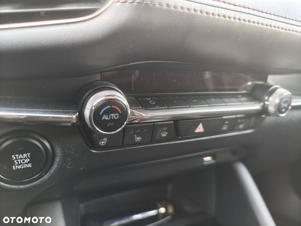 Mazda 3 e-SKYACTIV-G 122 M HYBRID EXCLUSIVE-LINE - 16