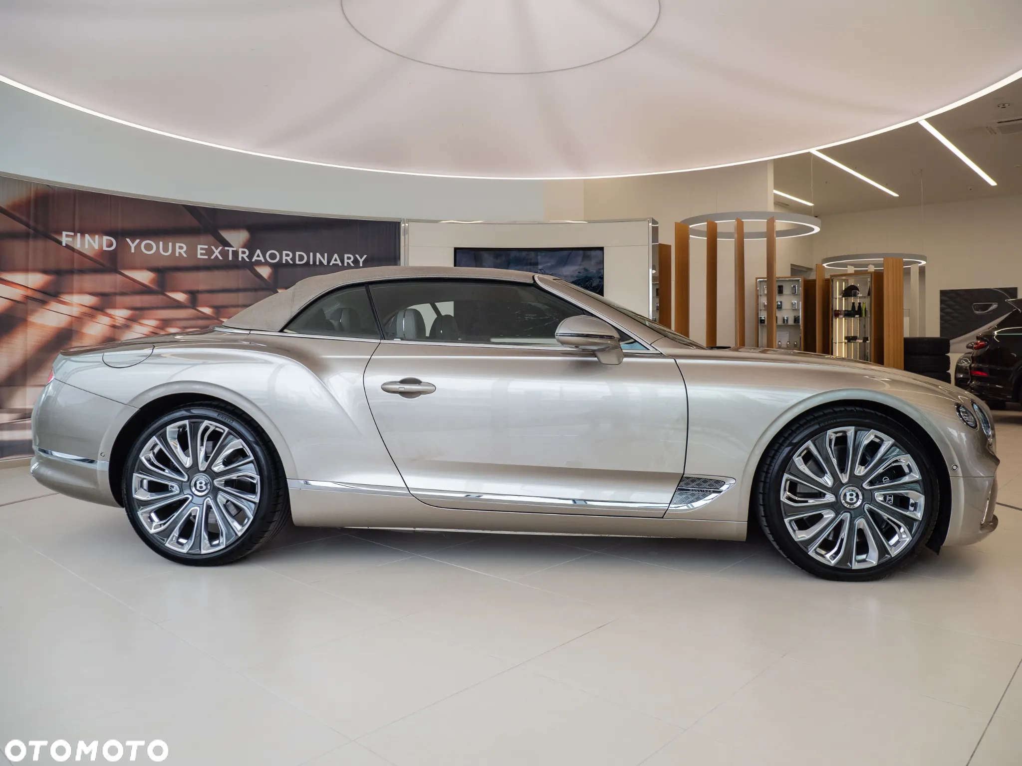 Bentley Continental GT New Convertible V8 Mulliner - 32