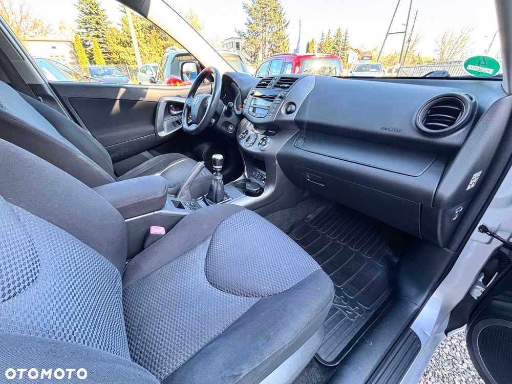 Toyota RAV4 2.0 4x2 - 11