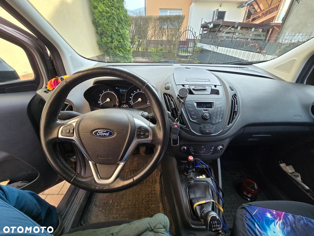 Ford Transit Courier Ambiente - 4