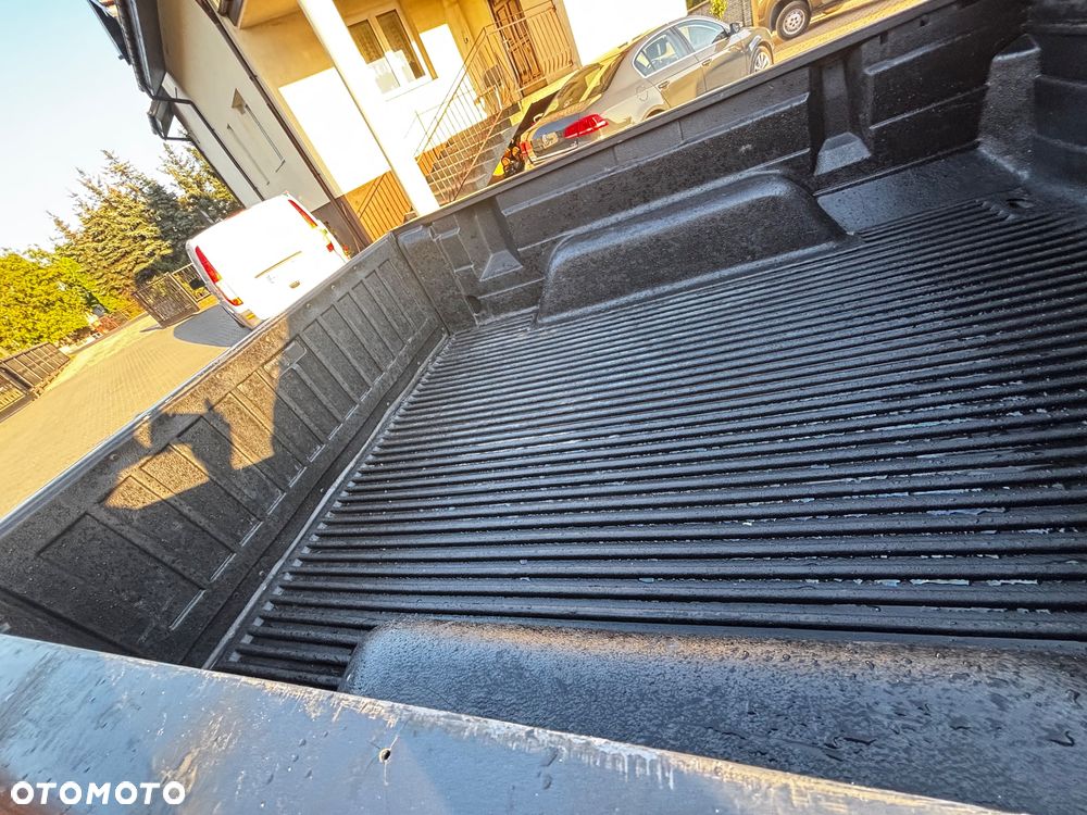 Dodge RAM 3500 5.9 - 11