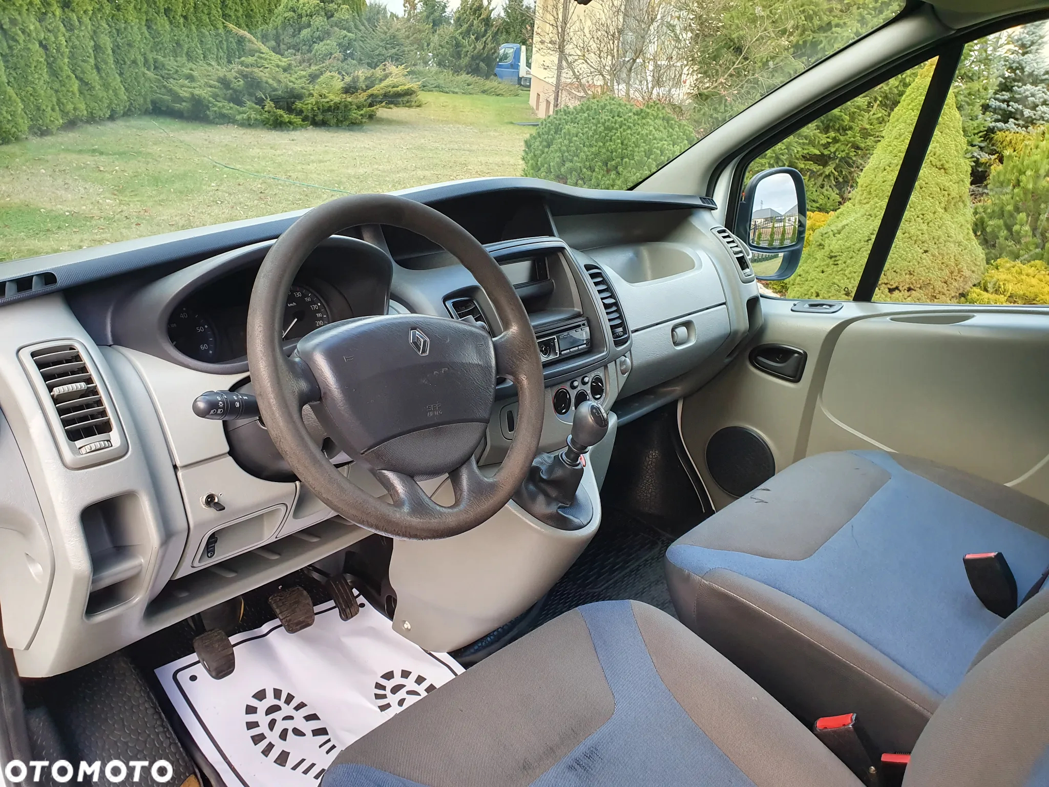 Renault Trafic - 13