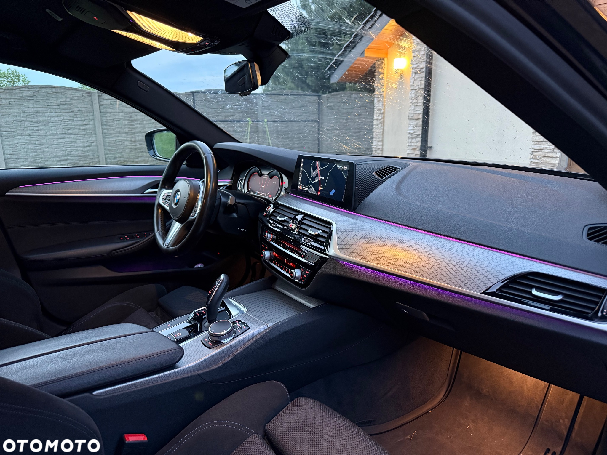 BMW Seria 5 520d M Sport - 9