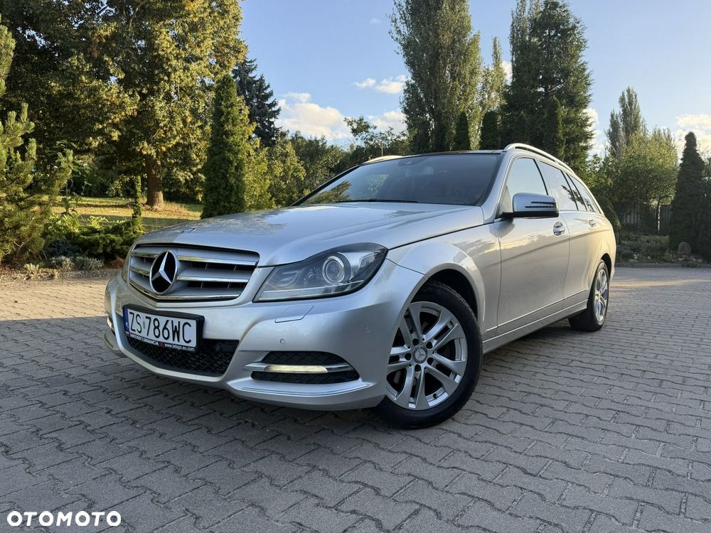 Mercedes-Benz Klasa C 250 CDI DPF 4Matic 7G-TRONIC BlueEFFICIENCY Avantgarde - 3