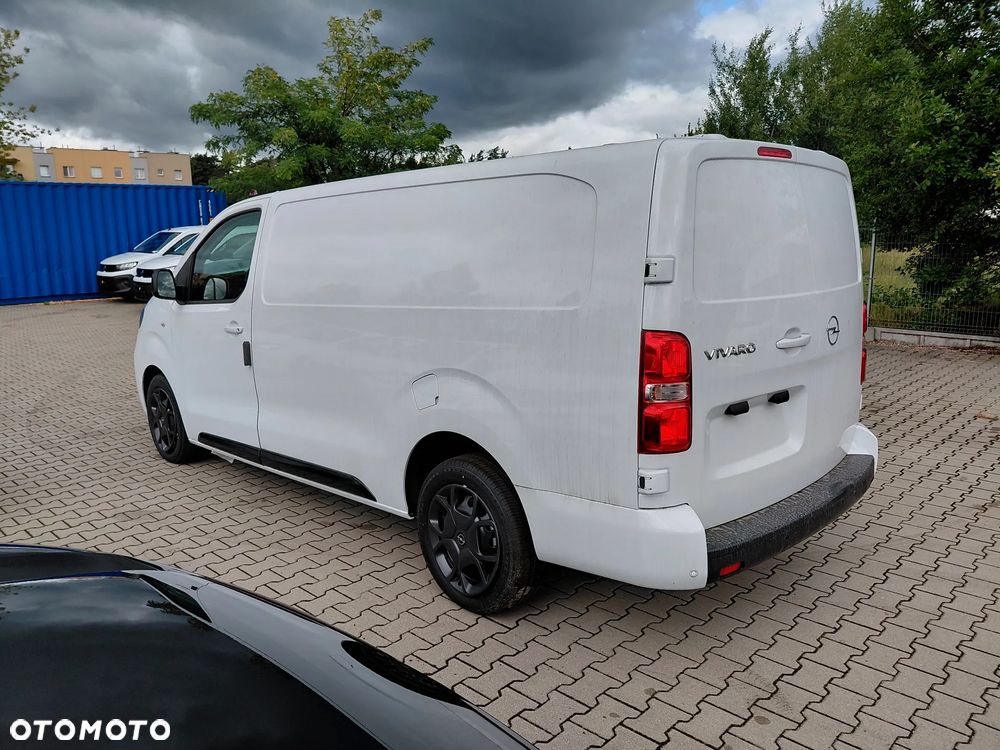 Opel Vivaro Furgon XL Diesel 2.2 150 KM  2,49t bez tachografu - 6