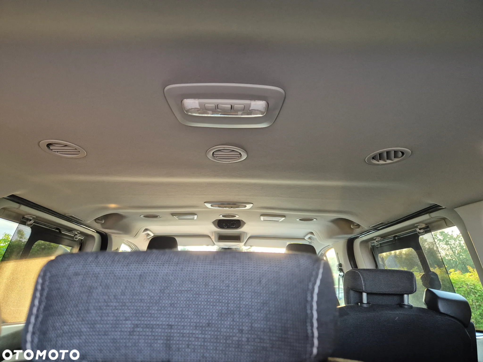 Ford Tourneo Custom - 9
