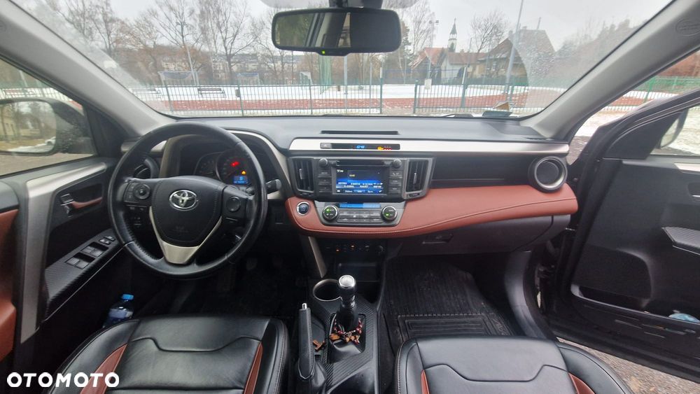 Toyota RAV4 2.0 D-4D Premium - 11