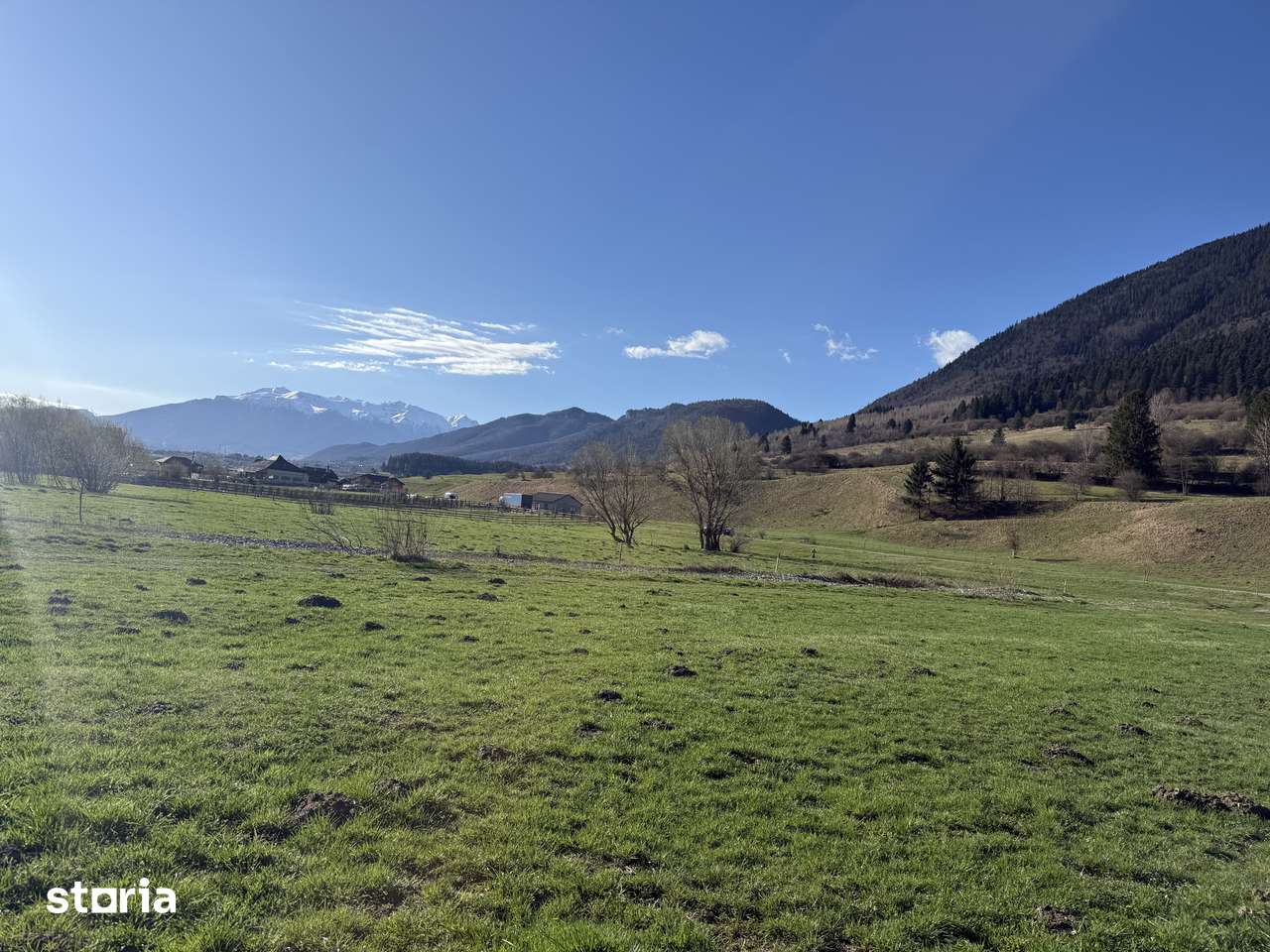 Teren intravilan In Zarnesti zona Plaiul Foii, asfalt  si priveliste - Imagine principală: 3/13