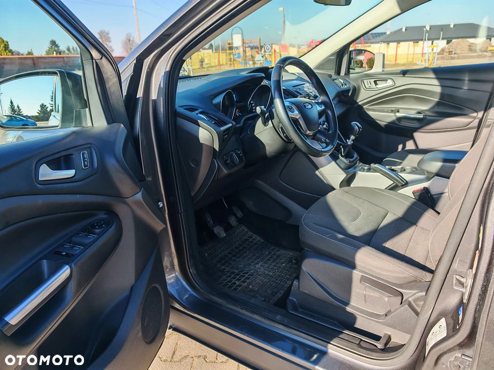 Ford Kuga 1.5 EcoBoost 2x4 Titanium - 14