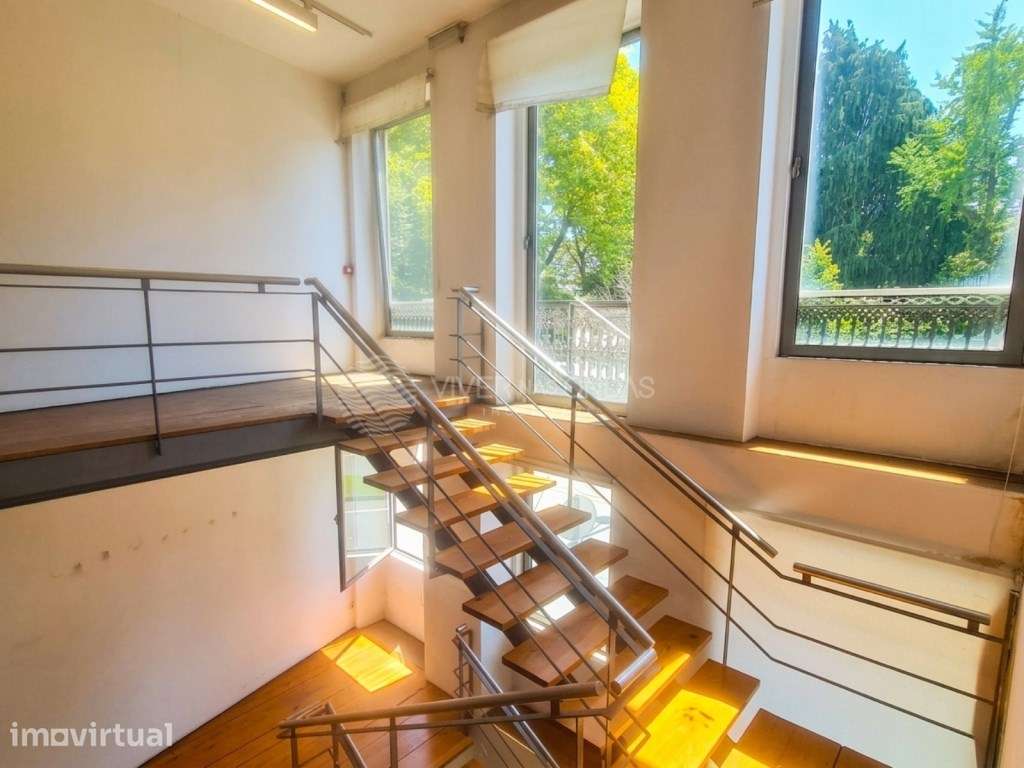 INVESTIMENTO PREMIUM | Prédio em frente ao Palácio de Cristal | Ter... - Grande imagem: 5/35