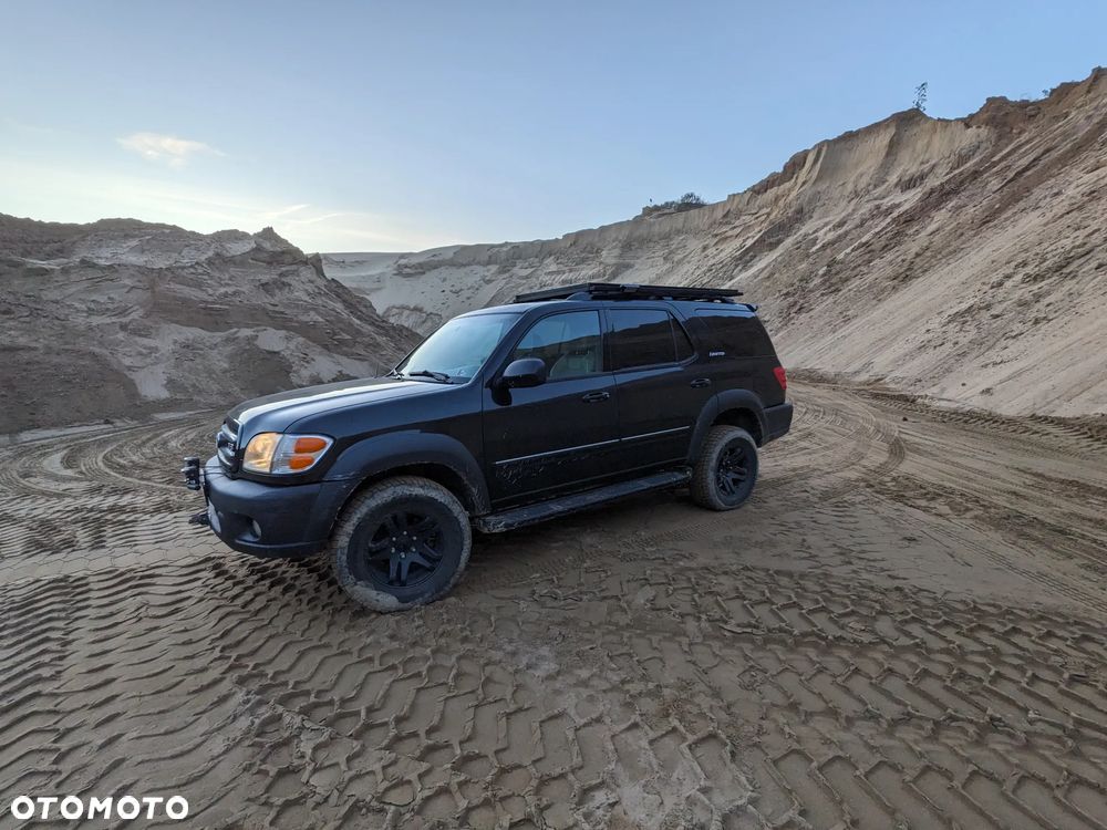Toyota Sequoia - 21