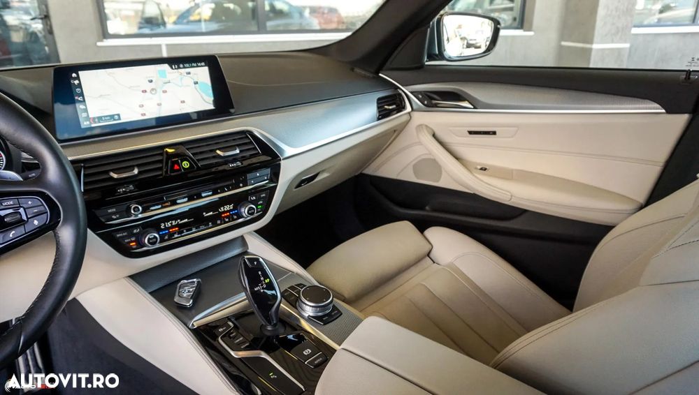 BMW Seria 5 530i xDrive AT - 9