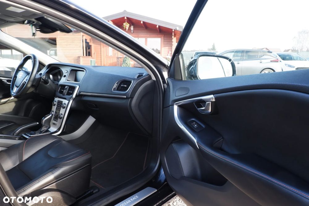 Volvo V40 D2 Powershift Ocean Race - 3