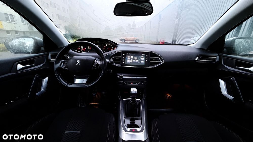 Peugeot 308 130 e-THP Stop & Start Allure - 12