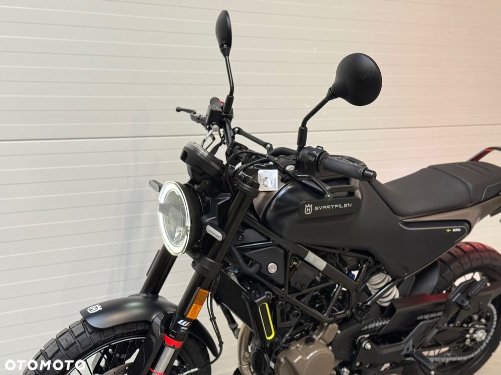 Husqvarna Svartpilen - 22