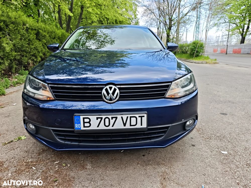 Volkswagen Jetta - 8