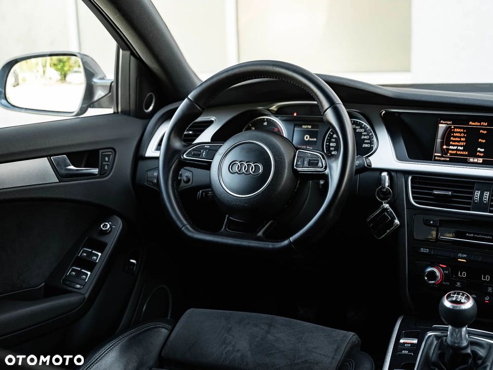 Audi A4 Limousine - 17