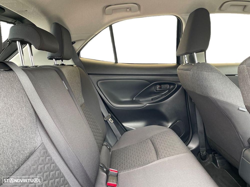 Toyota Yaris Cross 1.5 HDF Comfort Plus - 13