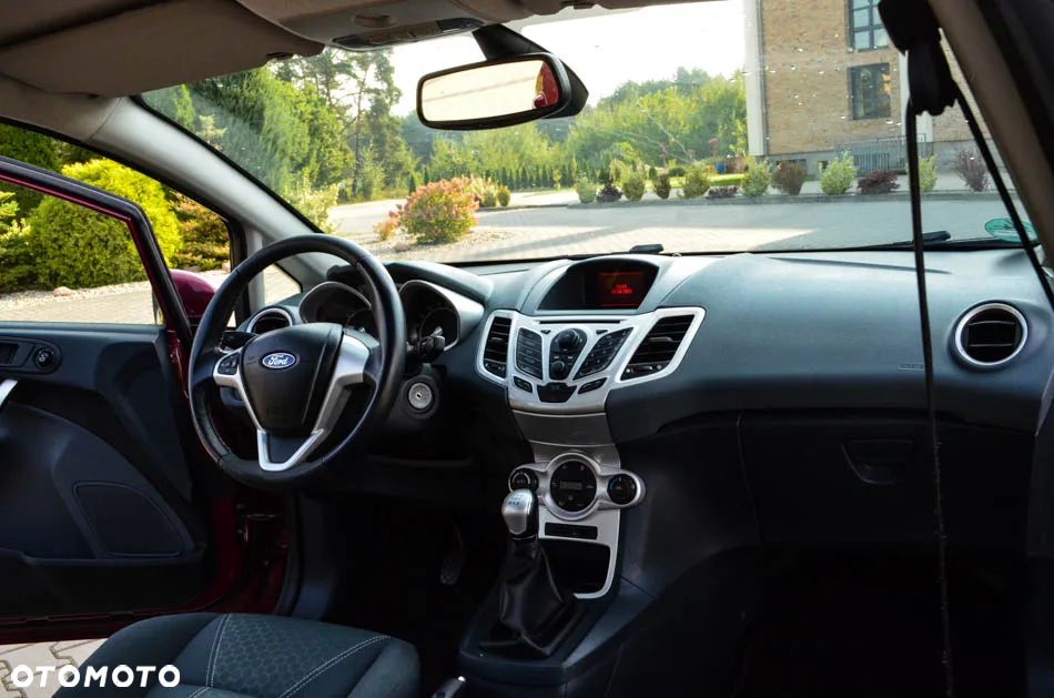 Ford Fiesta 1.25 Ambiente - 34