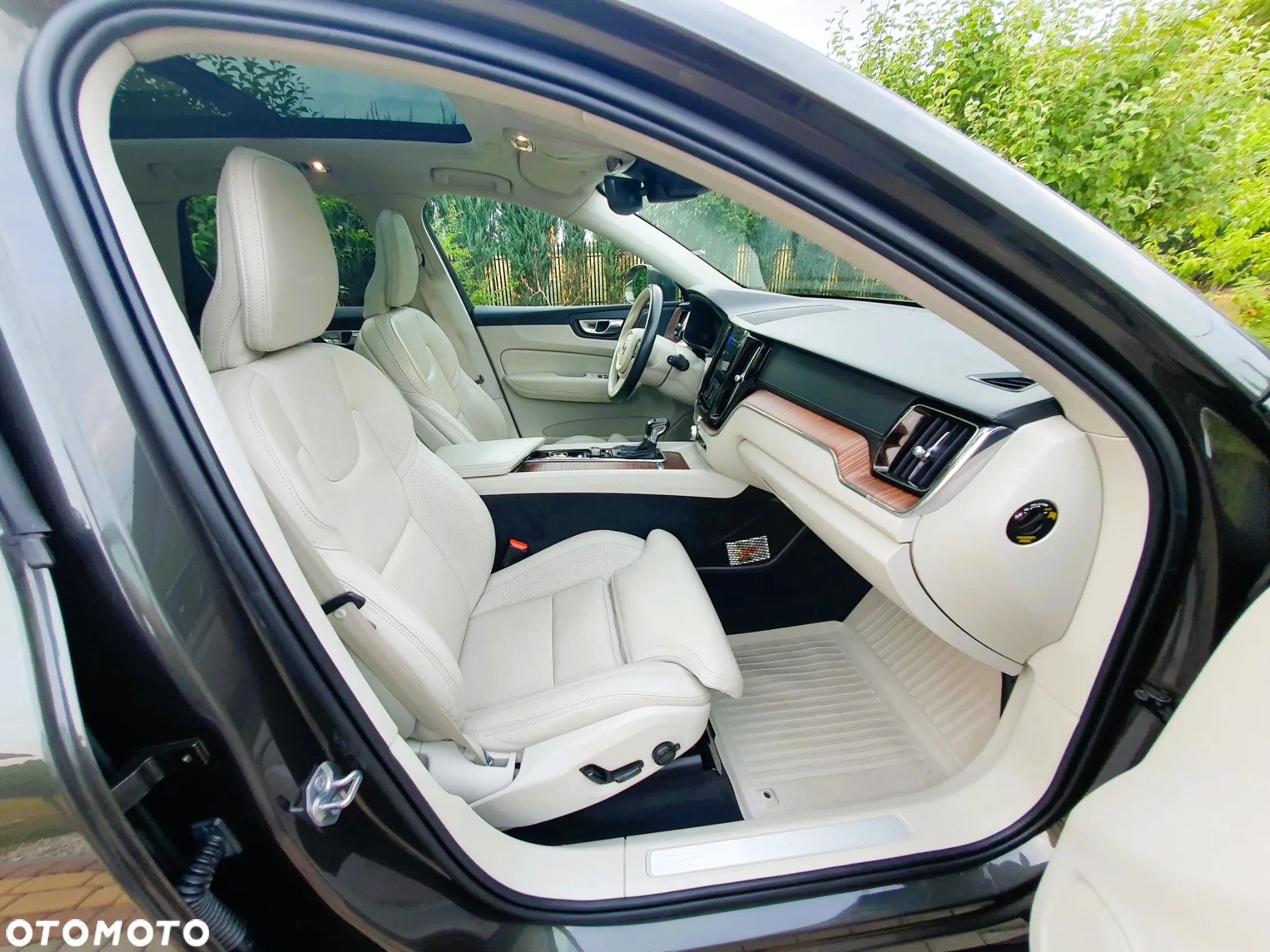 Volvo XC 60 D4 AWD Inscription - 28