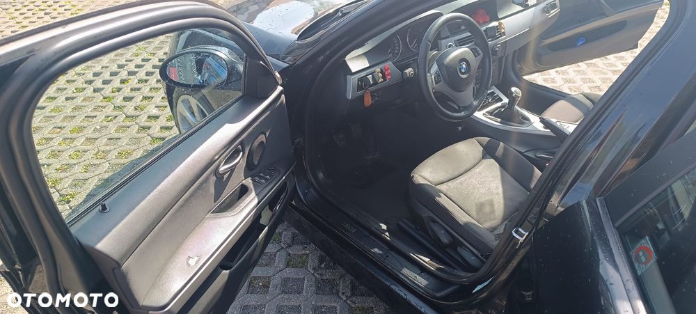 BMW Seria 3 320d - 6