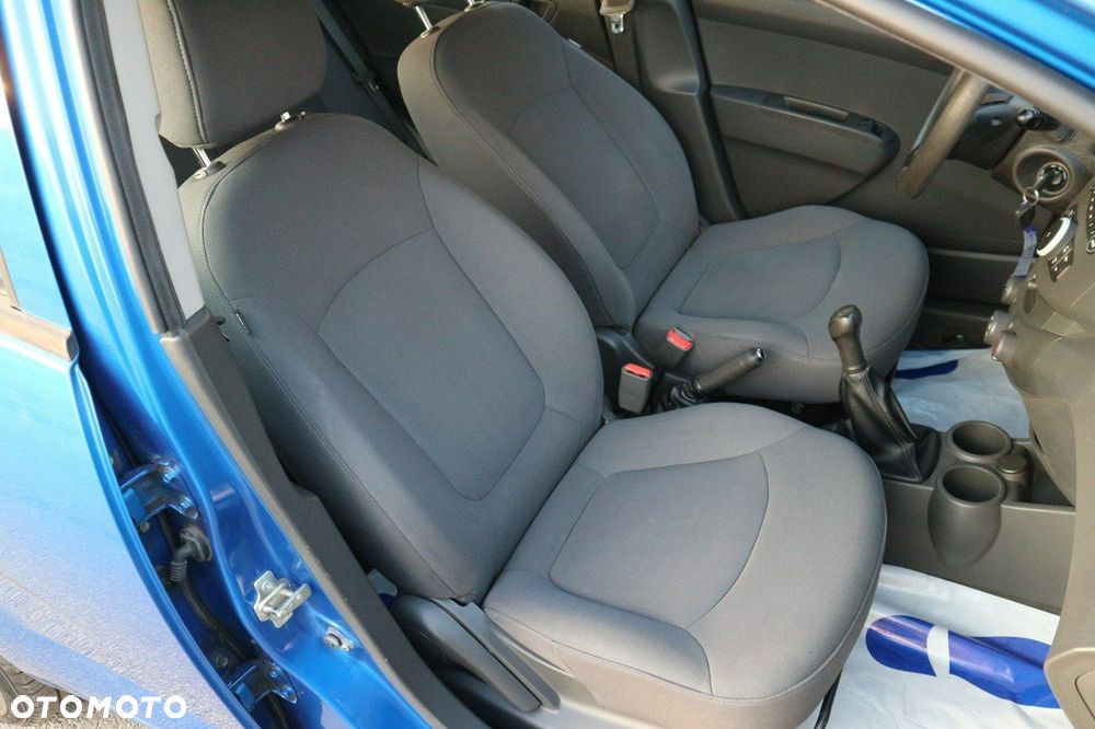 Chevrolet Spark 1.0 Base - 24